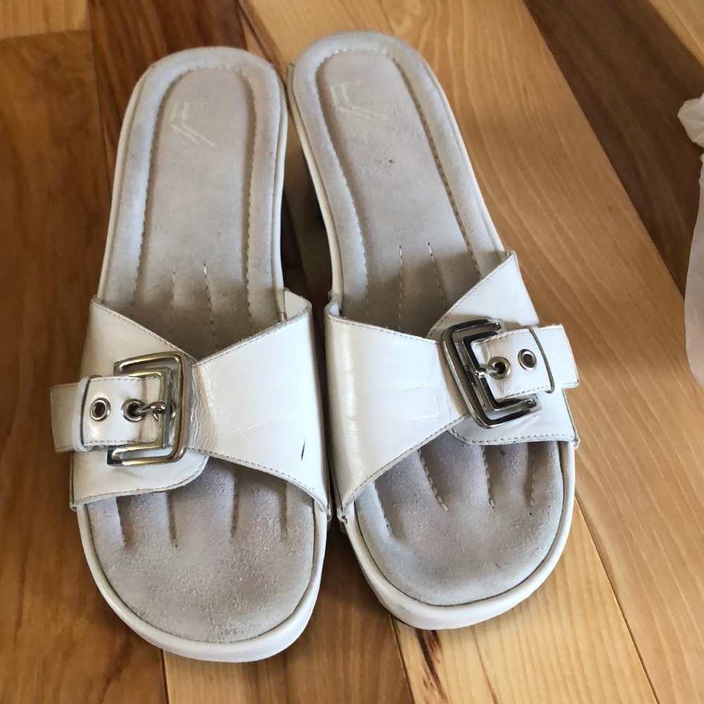 7M white Mountain super comfy shoe